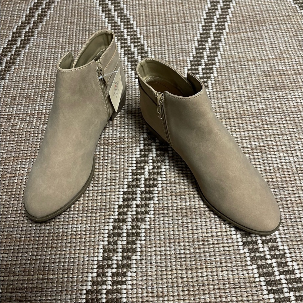 Cream Ankle Boots with Suede Material and Low Heel